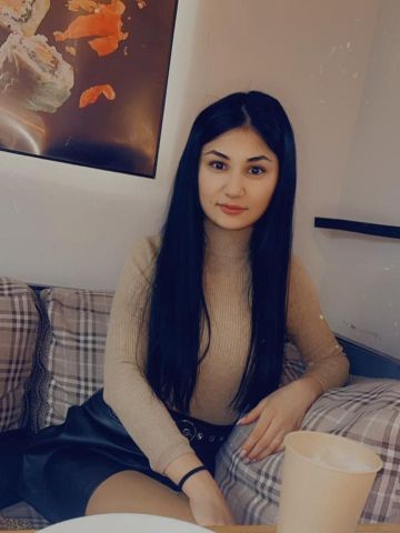 Туяна Секретарша